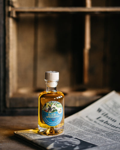 Korhaan-distilleerderij-hechtel-elixir-de-spiekelspade-likeur-handmade-in-belgium