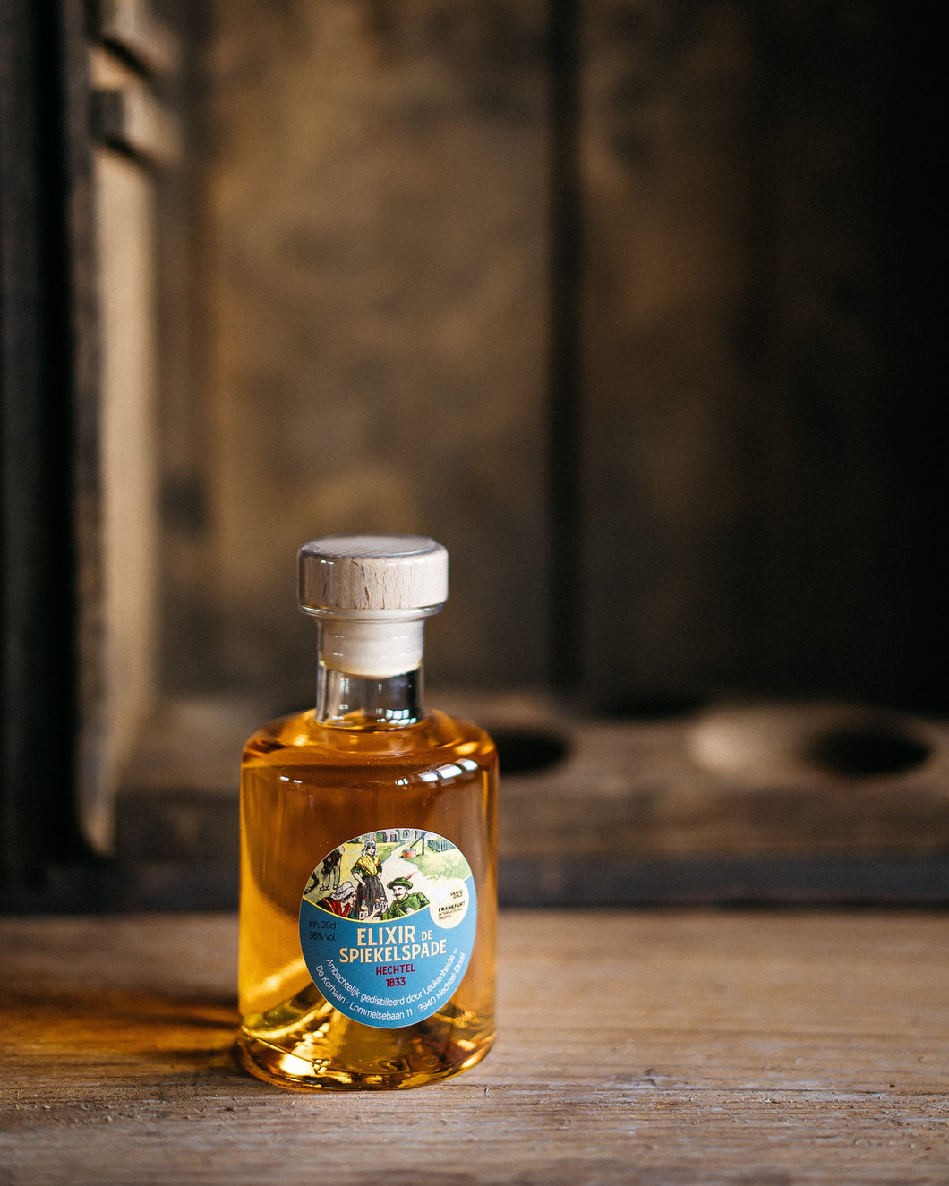 Korhaan-distilleerderij-hechtel-elixir-de-spiekelspade-likeur-handmade-in-belgium